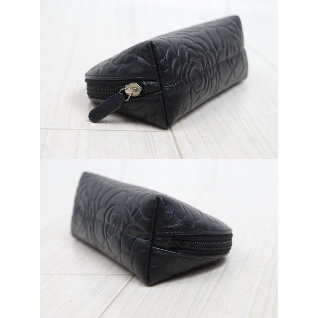 Very Good ( Rank A)｜ CHANEL Lambskin Camellia Cosme Pouch Black Made In 2012Year｜26022403