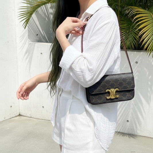 Include Entrupy Certificate of Authenticity｜Very Good ( Rank A)｜ CELINE Macadam Triomphe Shoulder Bag  Golden Hardware｜S26061202