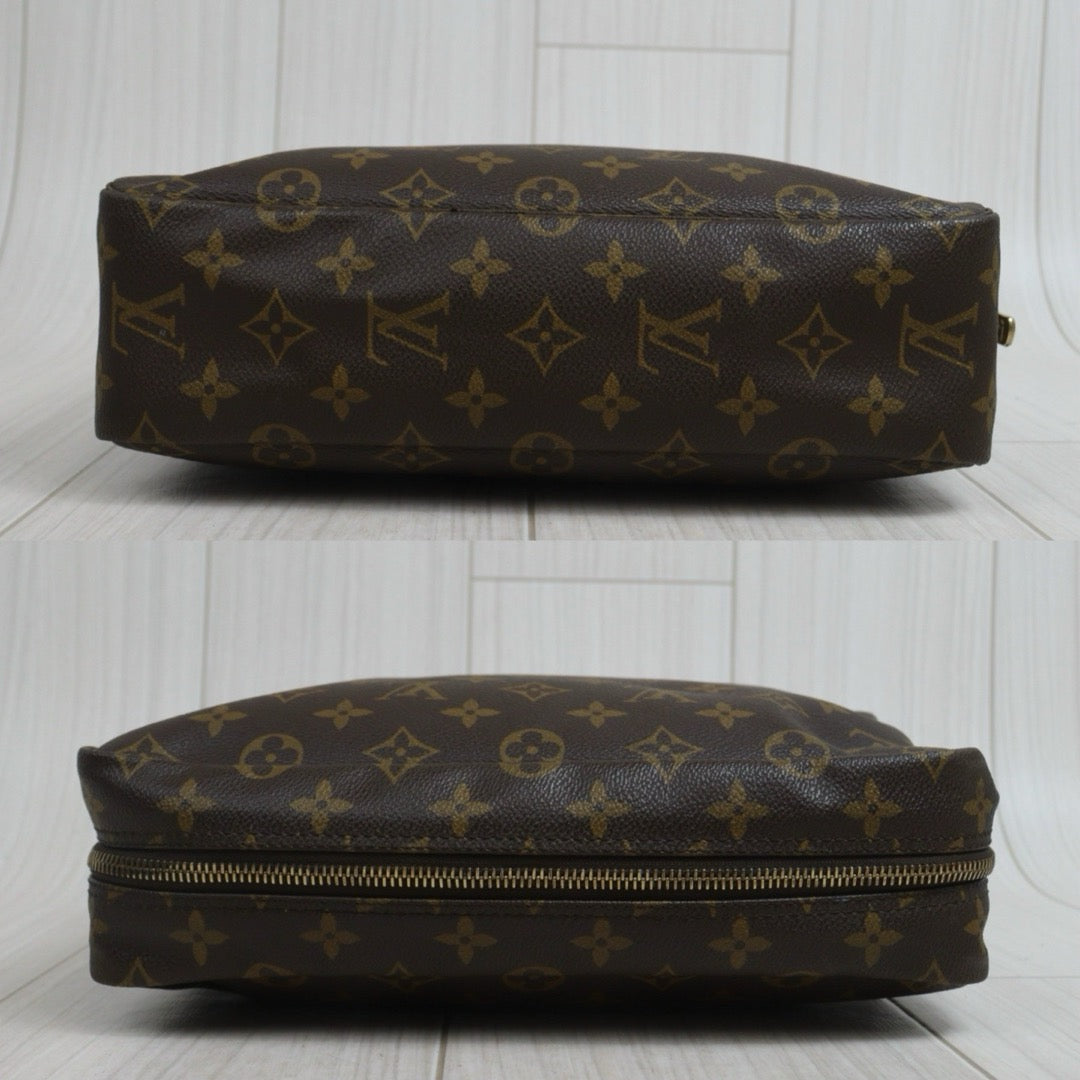Include Entrupy Certificate of Authenticity｜Very Good ( Rank A)｜ Louis Vuitton Truth Toilet 28 Monogram Makeup Pouch｜26073004