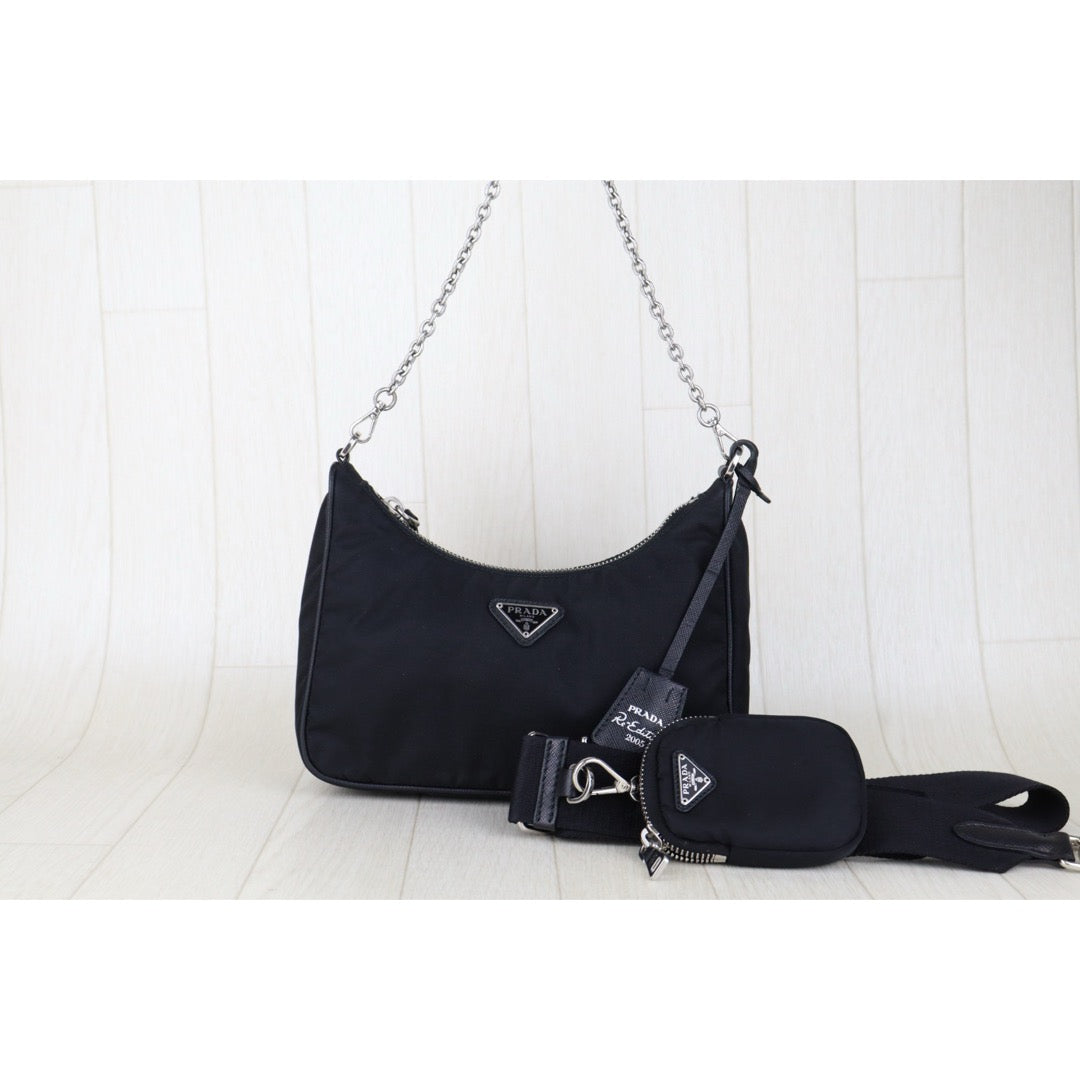 Very Good ( Rank A)｜ PRADA Re-Edition 2005 Re-Nylon Shoulder Bag ｜H25052613