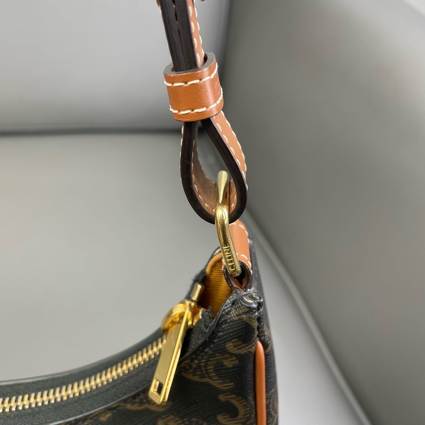 Very Good ( Rank A) ｜ CELINE AVA Shoulder Bag