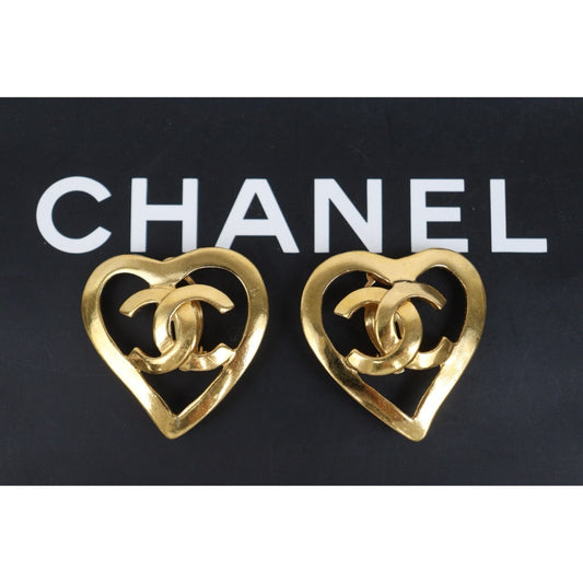 Very Good ( Rank A) ｜ CHANEL Coco Mark Heart 18K Gold Earrings Made In 1995Year ｜25111408