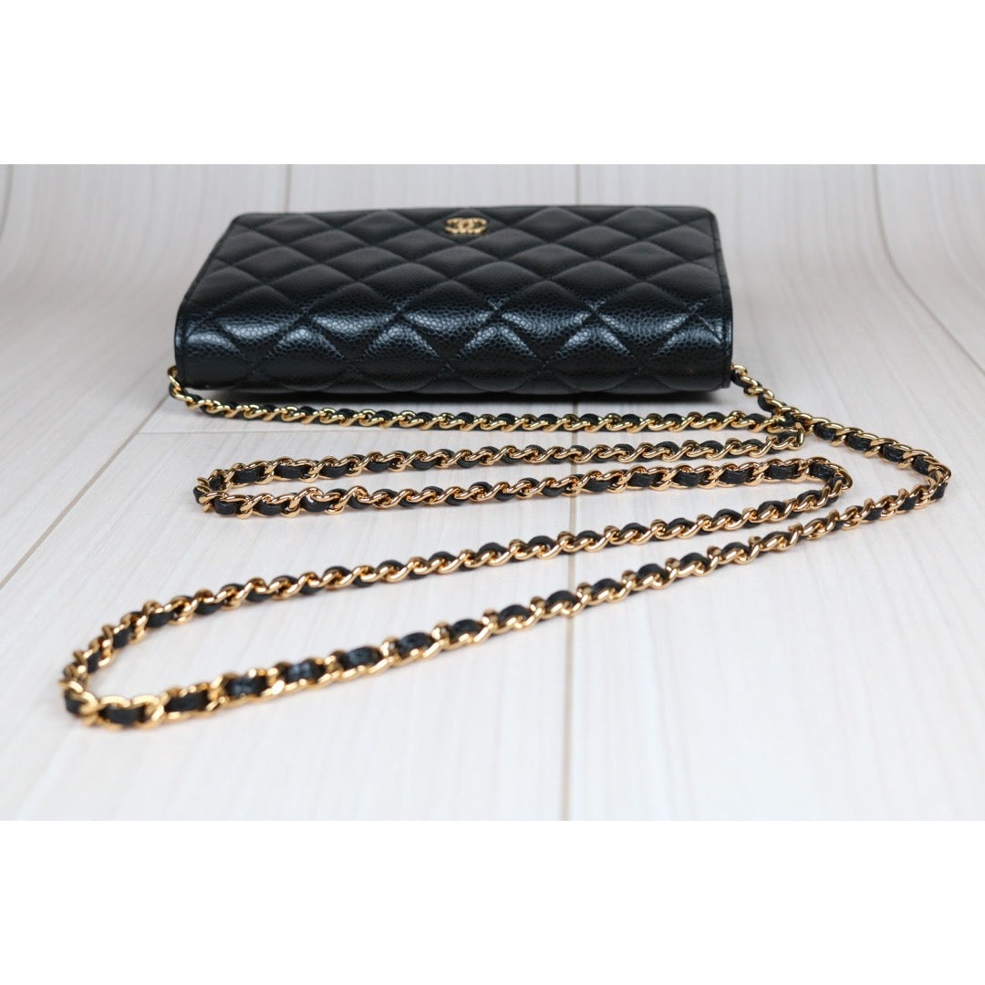 Very Good ( Rank A)｜ CHANEL Matelasse Caviar Skin Chain Wallet Black Gold Hardware Made in 2021-2022 Year ｜W24053101