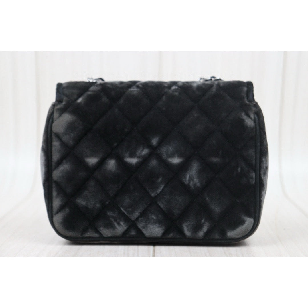 Good ( Rank AB)｜ CHANEL  Suede  Single Flap 17 Shoulder Bag Black Made In 2005～2006Year｜W24111403