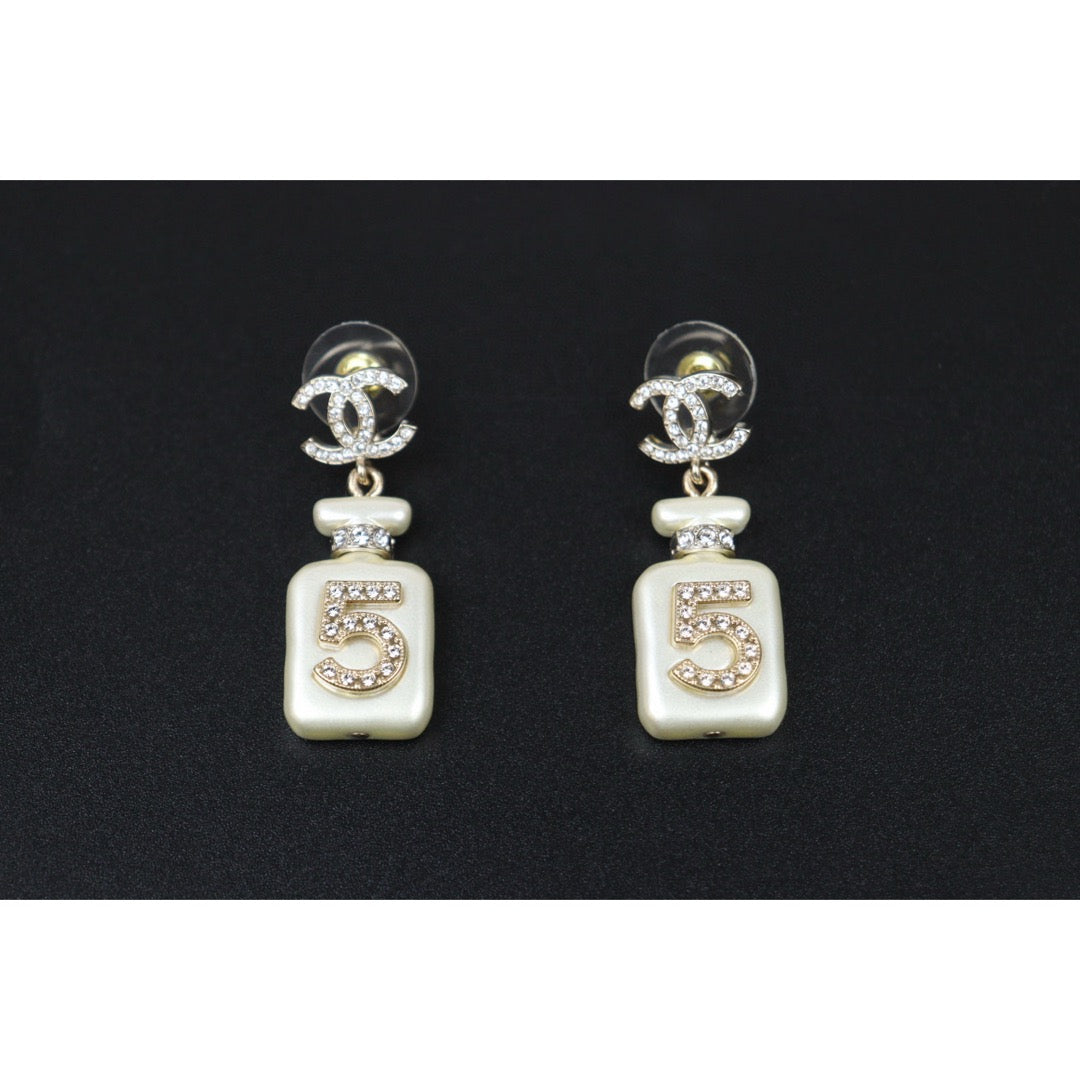 Excellent（Rank SA）｜ CHANEL Coco Mark White Pendant No5 Brass Perfume  Diamond Earrings ｜  S25021027