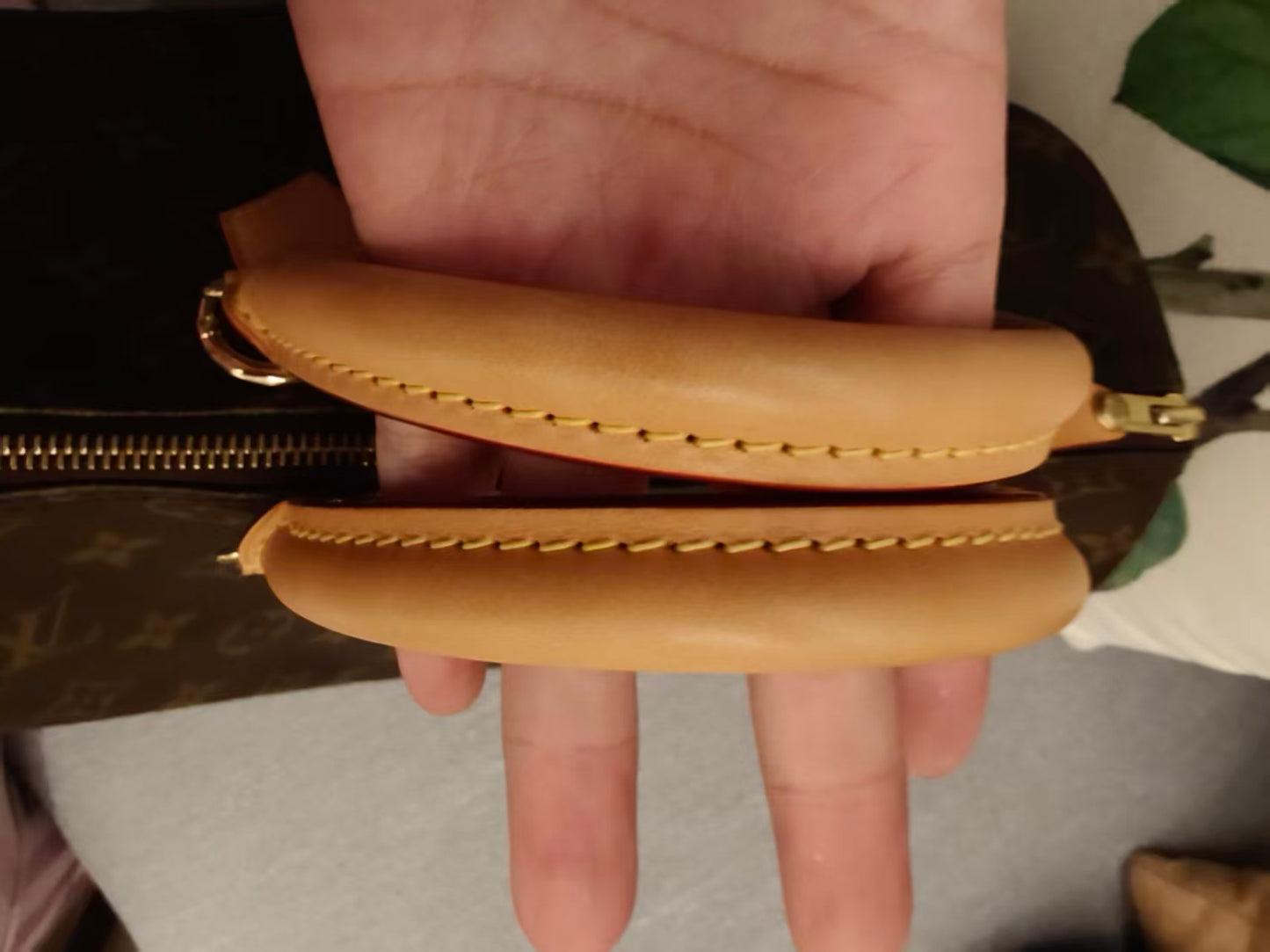 Include Entrupy Certificate of Authenticity｜Very Good (Rank A) ｜ Louis Vuitton Monogram Speedy 30 Hand Bag