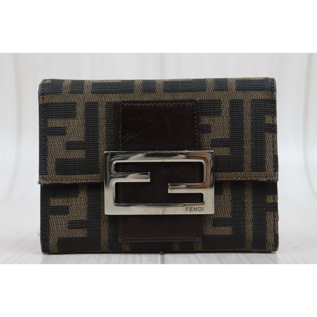 Good ( Rank AB)｜FENDI  Zucca Mamma Short Wallet ｜25102303