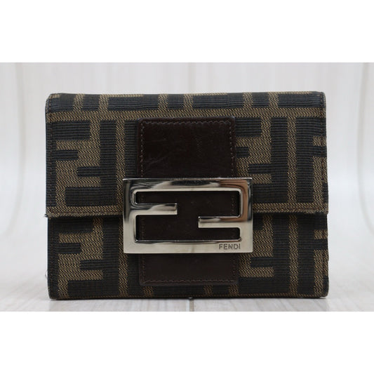 Good ( Rank AB)｜FENDI  Zucca Mamma Short Wallet ｜25102303