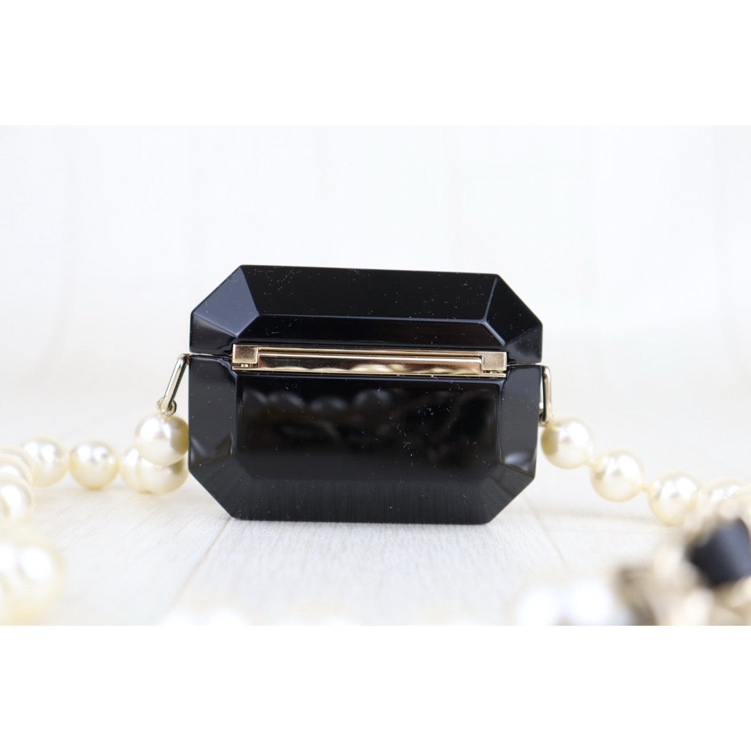 Very Good ( Rank A)｜ CHANEL Rhinestone Coco Mark Pearl Chain AirPods Pro Bag Made in 2021 year｜S25112001