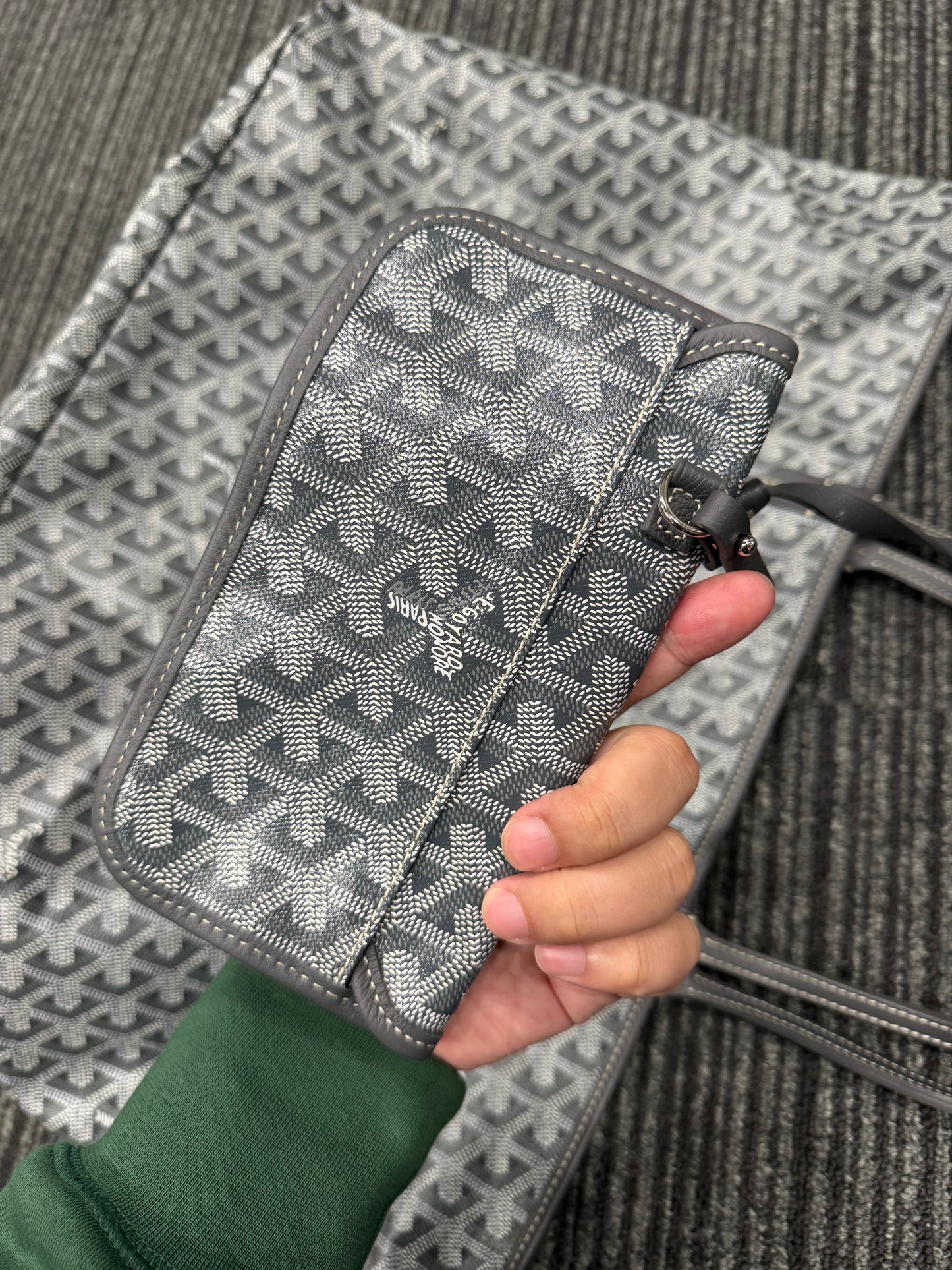 First installment 1/3｜Good ( Rank AB)｜ Goyard Saint-Louis GM Tote Bag Grey｜S24111213