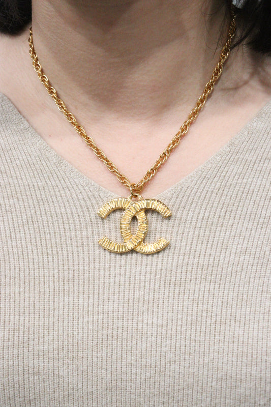 Rank A ｜  CHANEL Vintage Coco Mark Necklace Gold Made In 1993 Year｜23110213