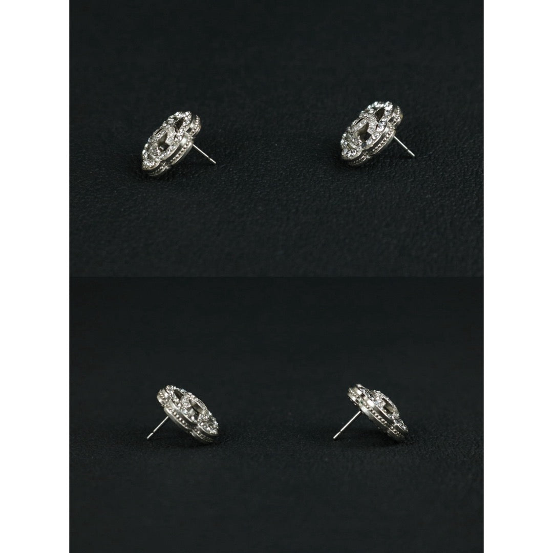 Include Authentic Detective Certificate of Authenticity｜Very Good ( Rank A) ｜CHANEL C21V COCO Mark Camellia Rhinestone Earrings Made In 2021Year｜S26061605