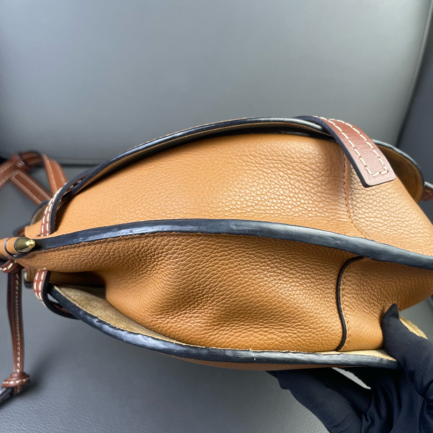 Very Good ( Rank A) ｜ Loewe Gate  Shoulder Bag Caramel｜P24051325