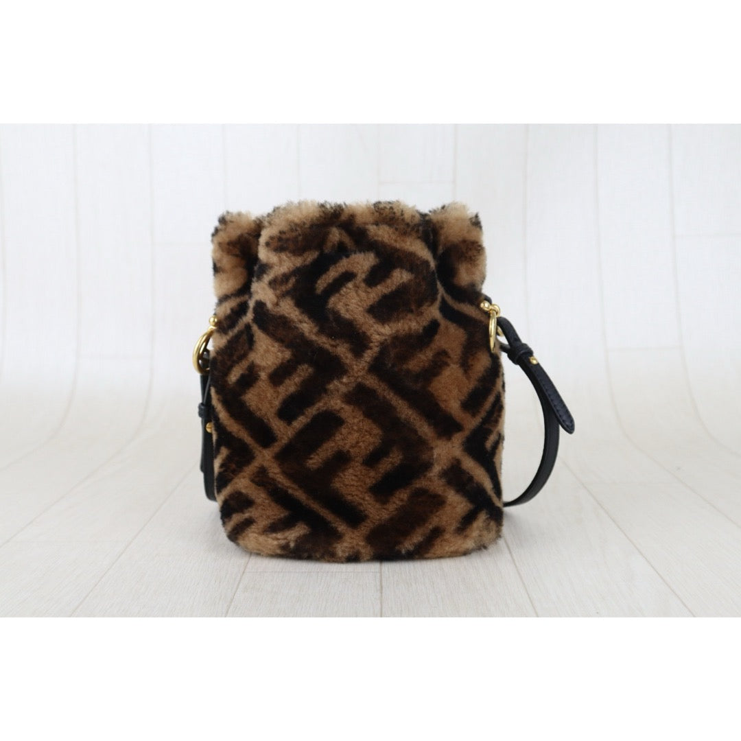 Include Entrupy Certificate of Authenticity｜Very Good ( Rank A)｜ FENDI Zucca Sheep Skin Mini Mon Tresor Bucket bag Shoulder Bag Brown ｜S26060119