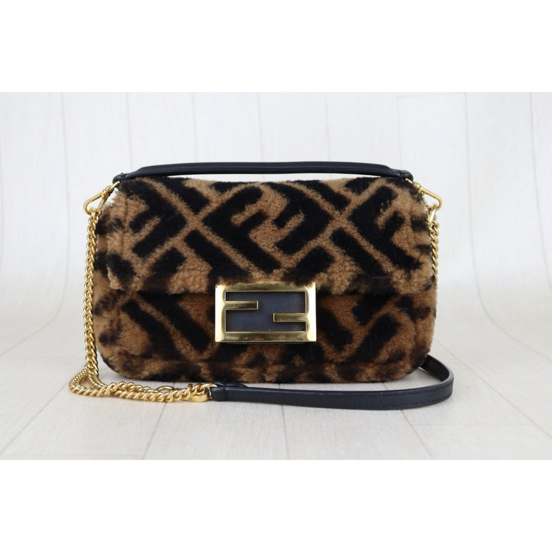 Very Good ( Rank A)｜ FENDI Zucca Mamma Baguette Sheep Skin Brown Shoulder Bag PM｜S25121513