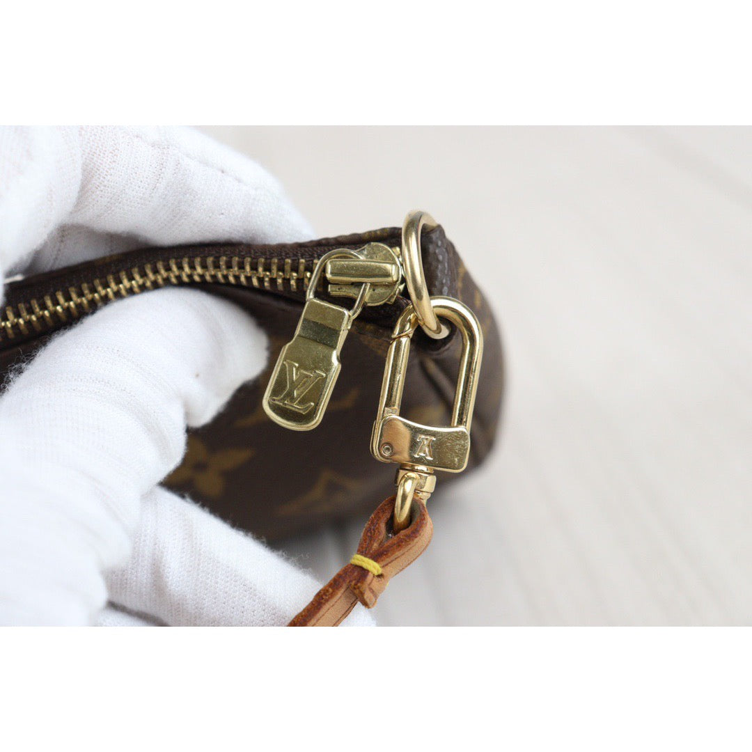 Rank AB ｜ LV Monogram Pochette Accessoires ｜V23072007