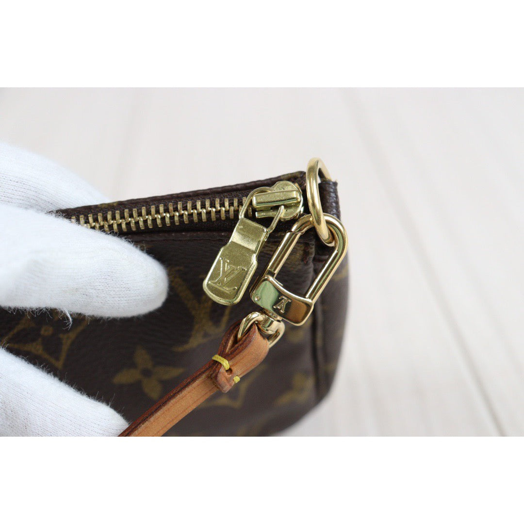 Rank AB ｜ LV Monogram Pochette Accessoires ｜23053001