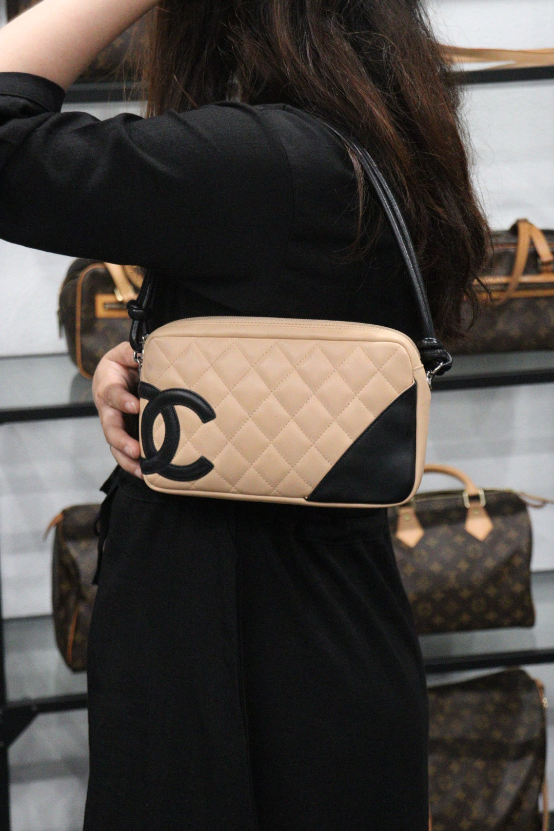 Rank AB ｜ CHANEL Cambon Line Shoulder Pouch ｜23060106 – BRAND GET