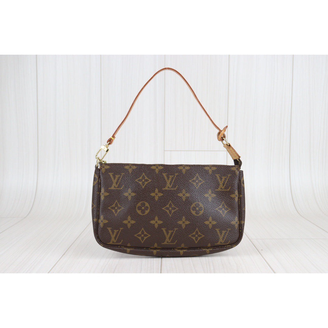 Rank A ｜ LV Monogram Pochette Accessoires ｜23051602