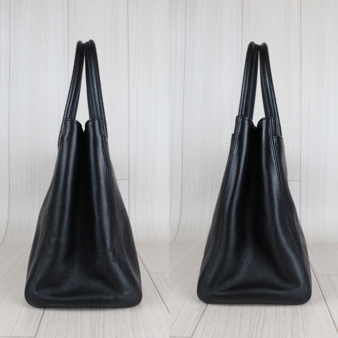 Rank A ｜ CHANEL Calf Leather 2.55 Tote Bag Shoulder Bag｜230062610