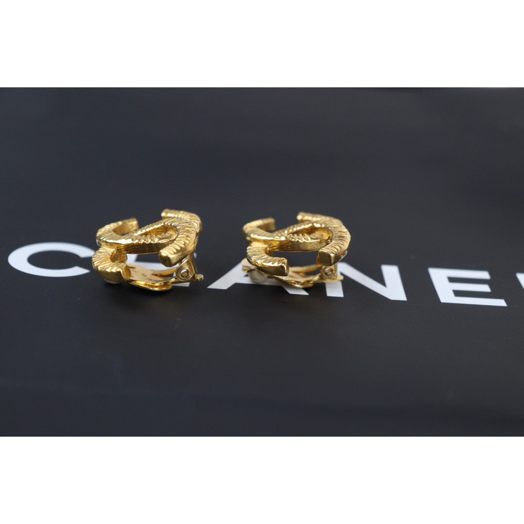 Rank A ｜CHANEL Vintage Earrings ｜23062309