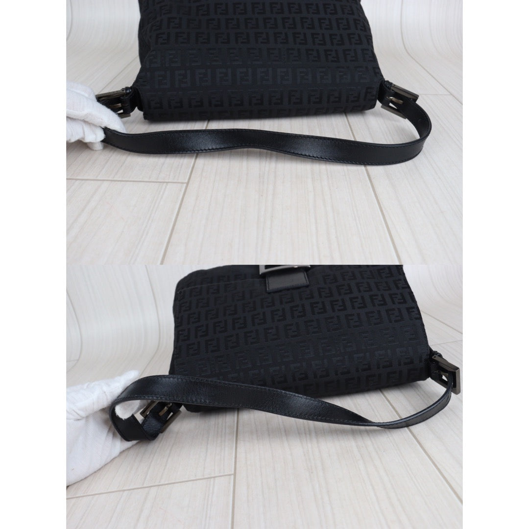 Rank A｜ FENDI Baguette Shoulder Bag Black ｜V23062957