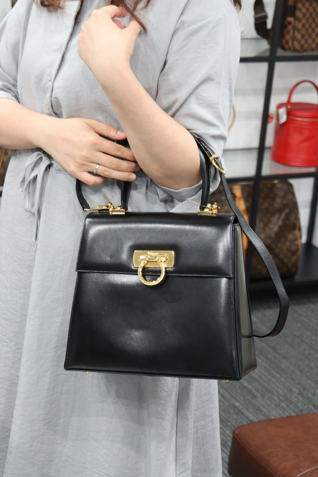 Rank AB ｜Ferragamo Gancini 2WAY Handbag Shoulderbag｜23051208