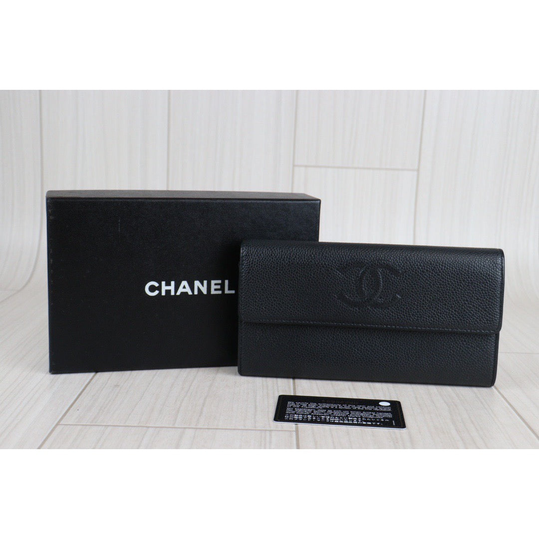 Rank AB ｜Chanel Caviar Skin Black Wallet｜V23072724