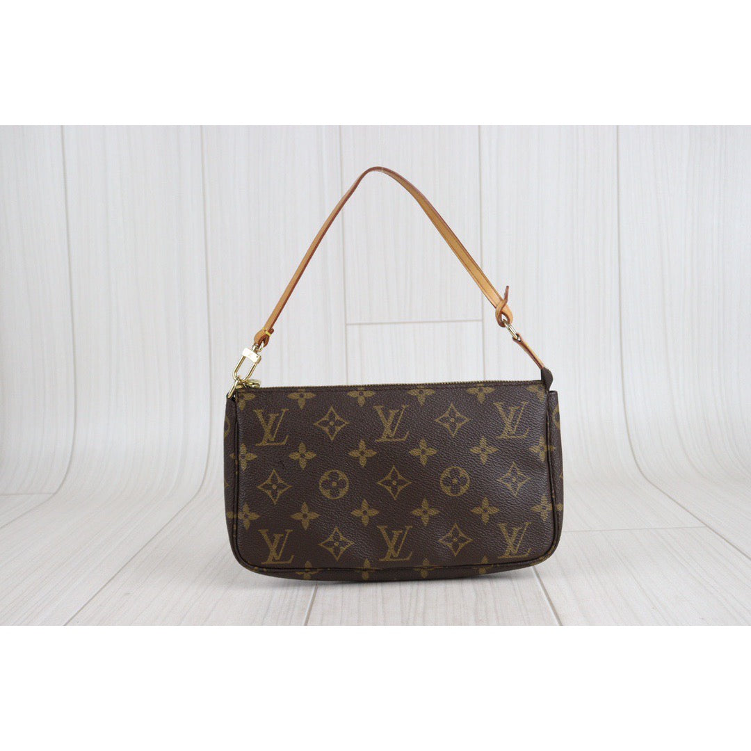 Rank AB ｜ LV Monogram Pochette Accessoires ｜23072503