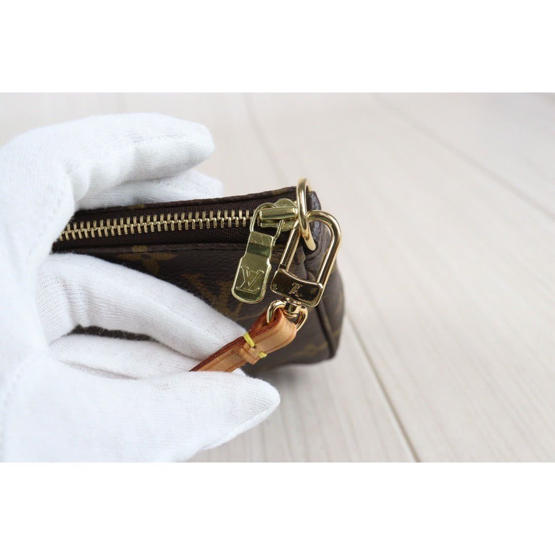 Rank A ｜ LV Monogram Pochette Accessoires ｜23061502