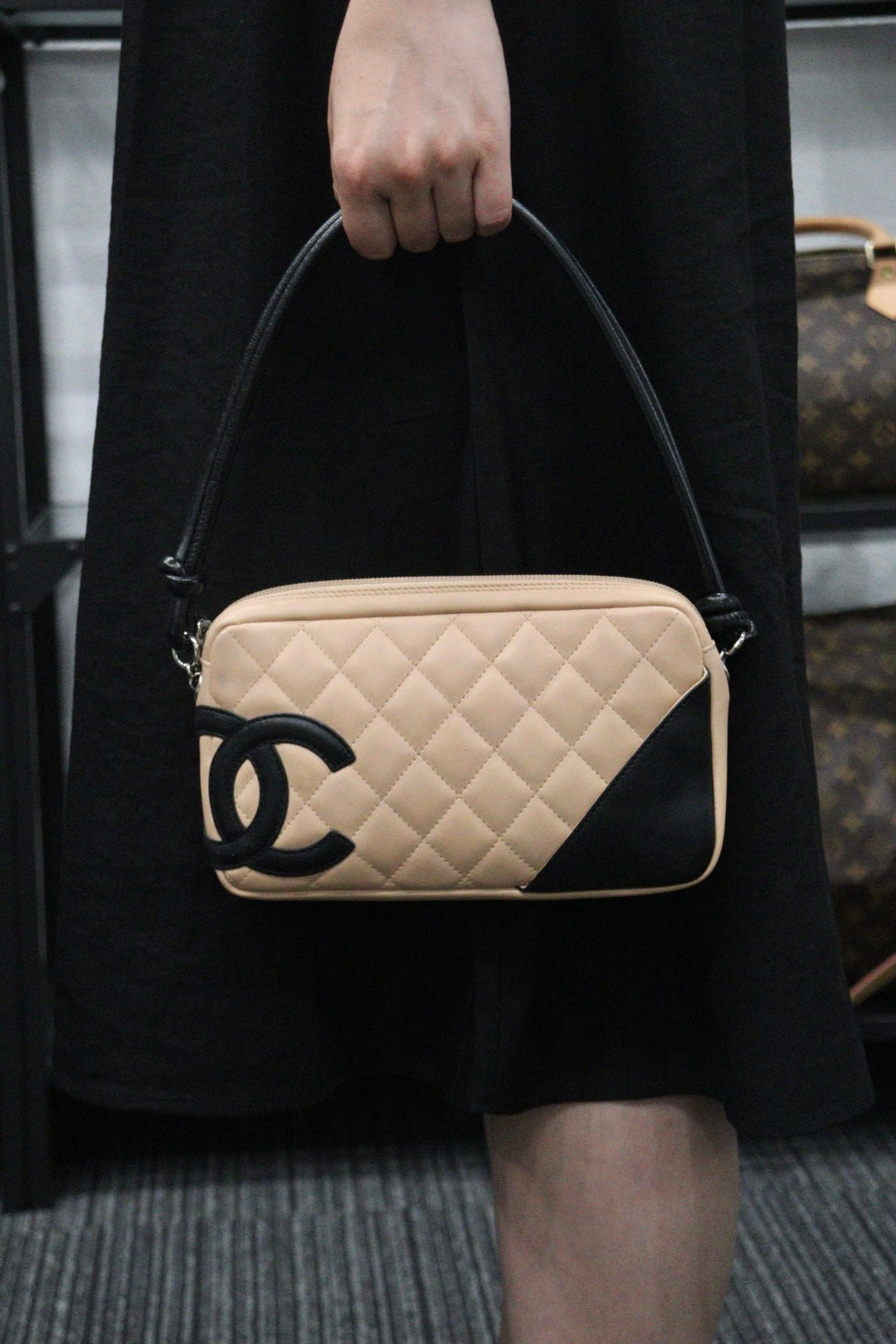 Rank AB ｜ CHANEL Cambon Line Shoulder Pouch ｜23060106