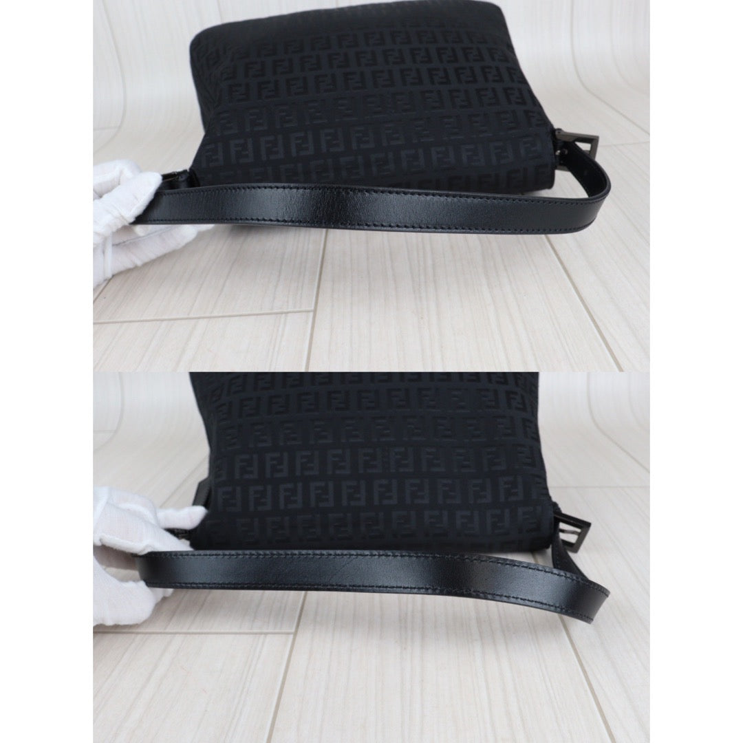 Rank A｜ FENDI Baguette Shoulder Bag Black ｜V23062332