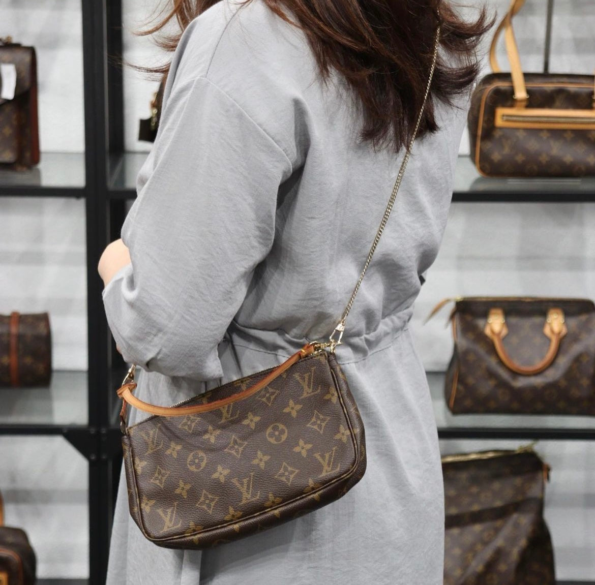Rank AB ｜ LV Monogram Pochette Accessoires ｜23051903