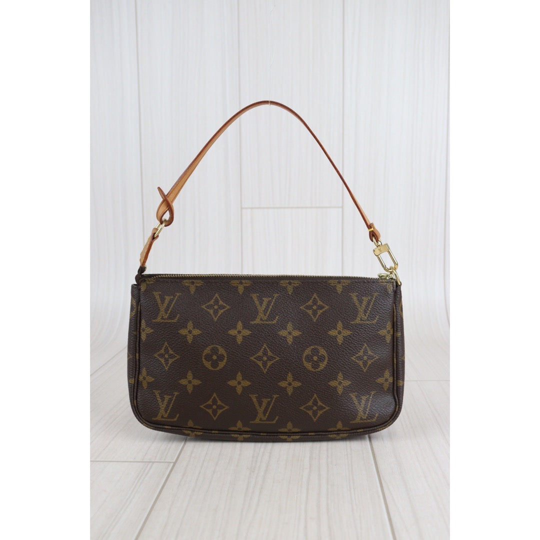 Rank A ｜ LV Monogram Pochette Accessoires ｜230062612