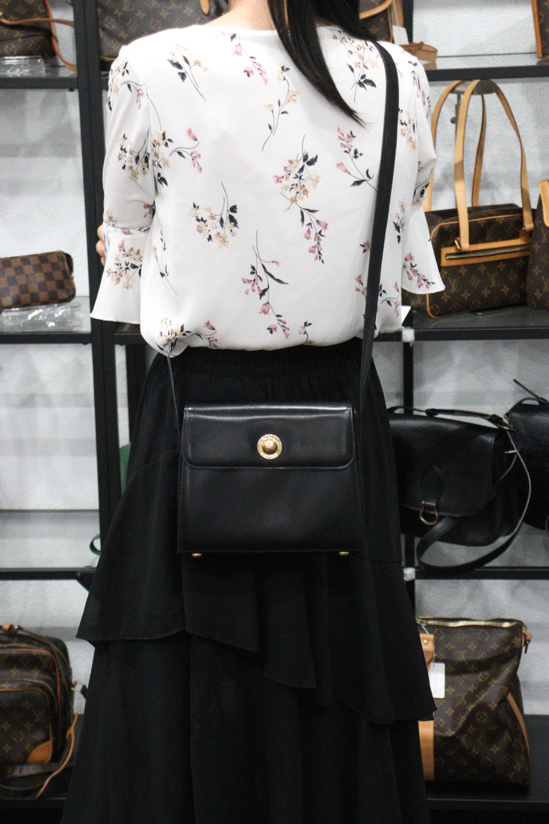 Rank A ｜ CELINE Calf Leather Shoulder Bag Black｜V23062972