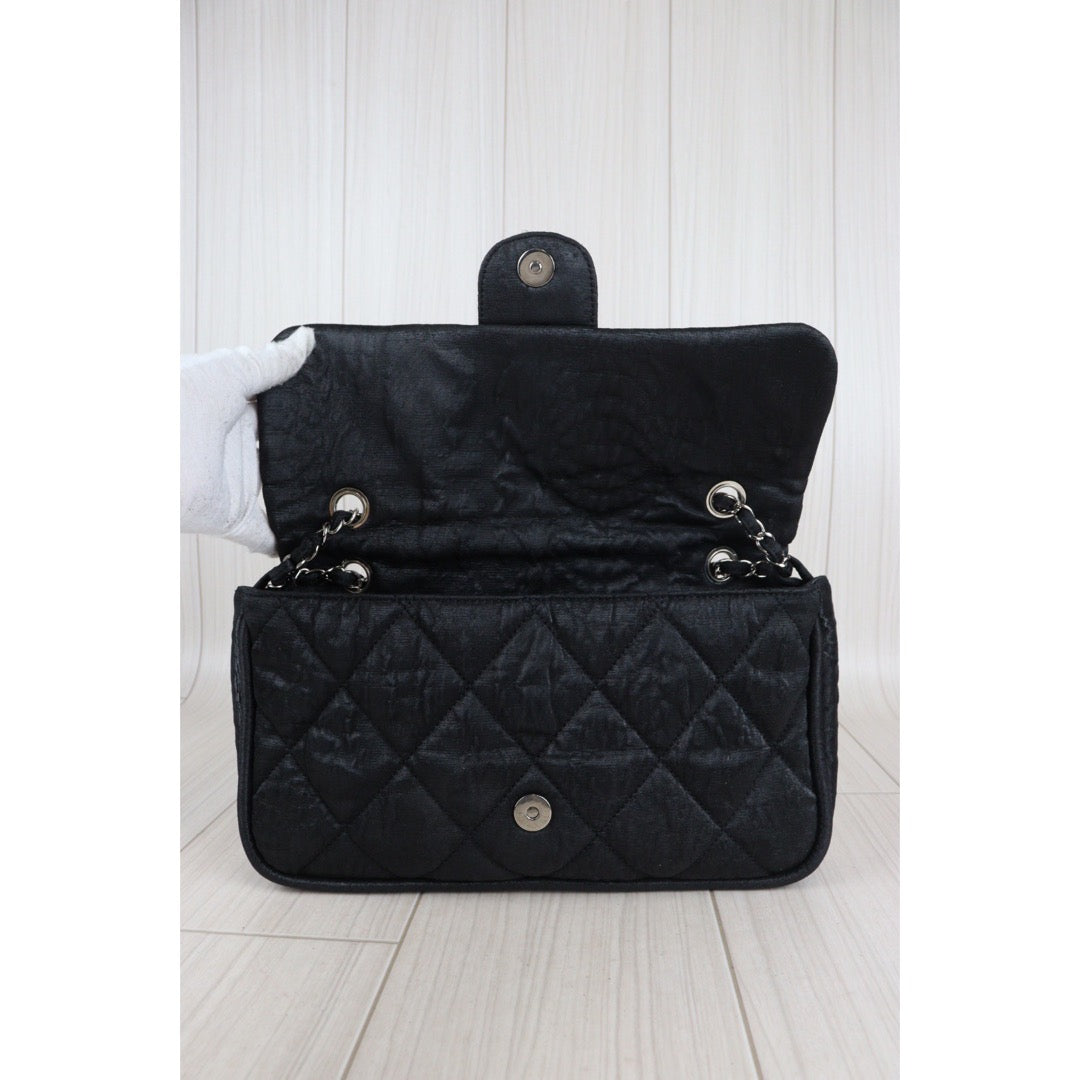 Rank AB ｜ CHANEL Campus Shoulder Bag 30 Black｜V23062339