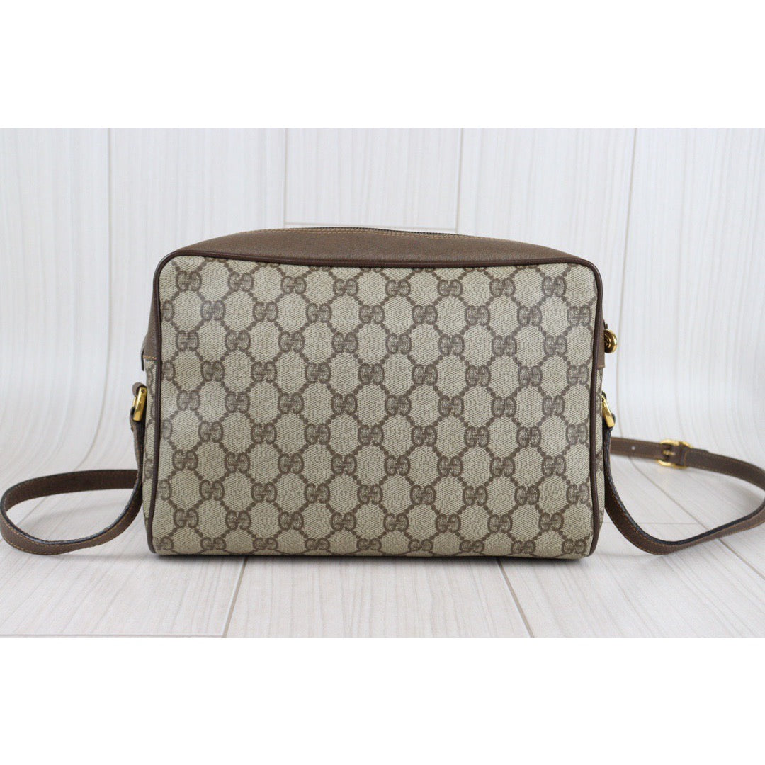 Rank AB ｜ GUCCI Vintage Camera Shoulder Bag ｜23052903