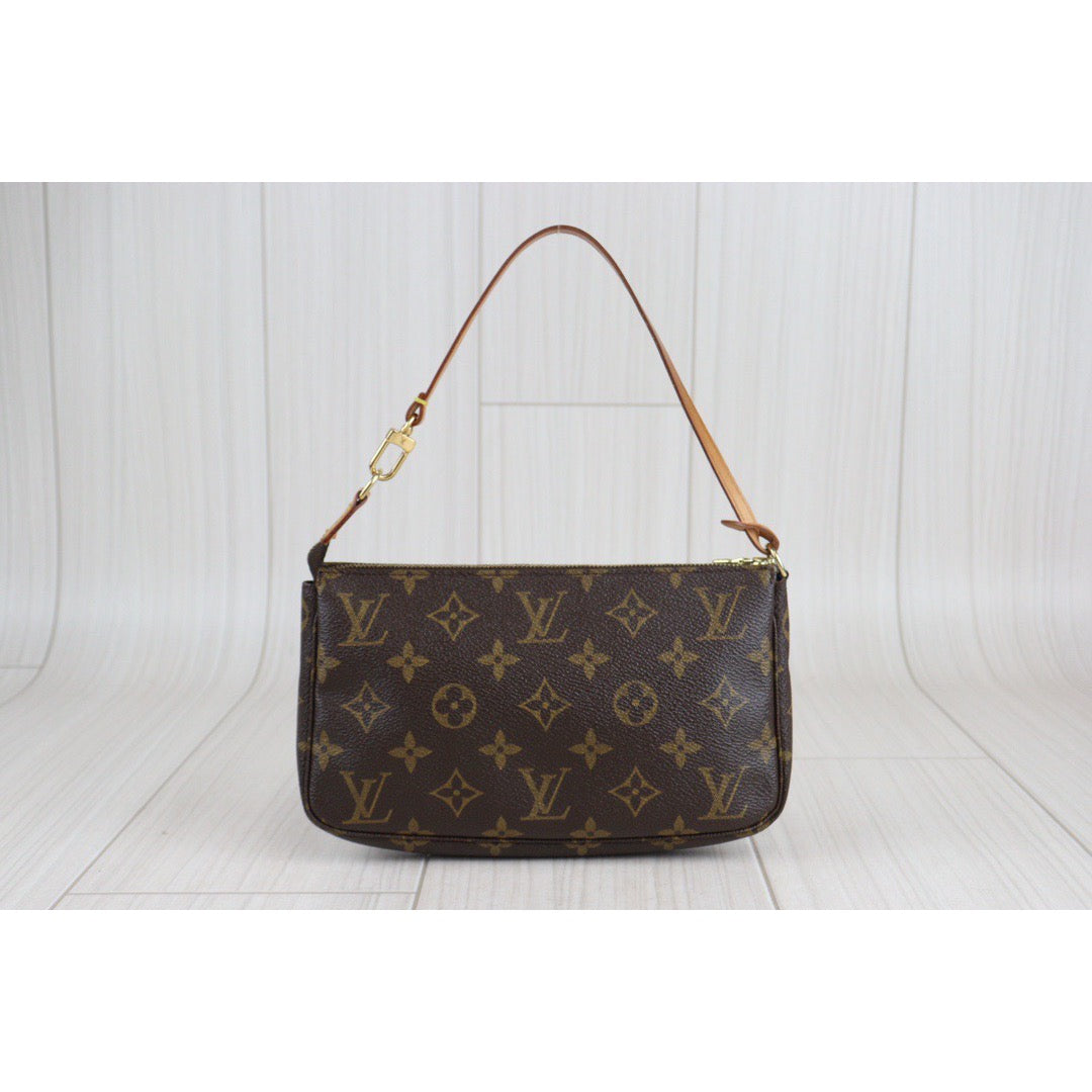 Rank AB ｜ LV Monogram Pochette Accessoires ｜V23062964
