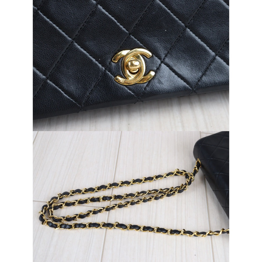 Rank AB ｜CHANEL Matrasse Lambskin Turn Lock 19 Shoulder Bag ｜23052504