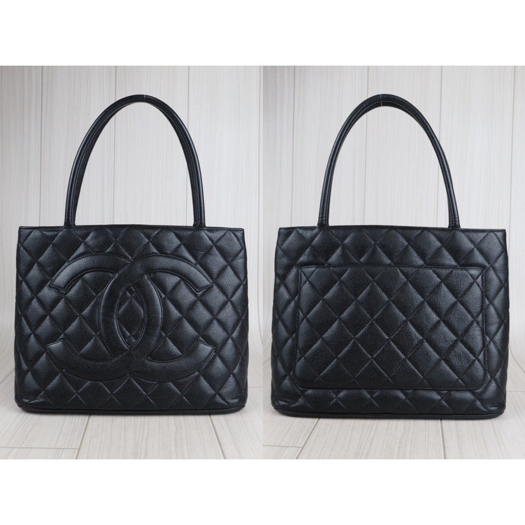 Rank AB ｜ CHANEL Caviar Skin Leather Calf Leather Tote Bag｜V23071428