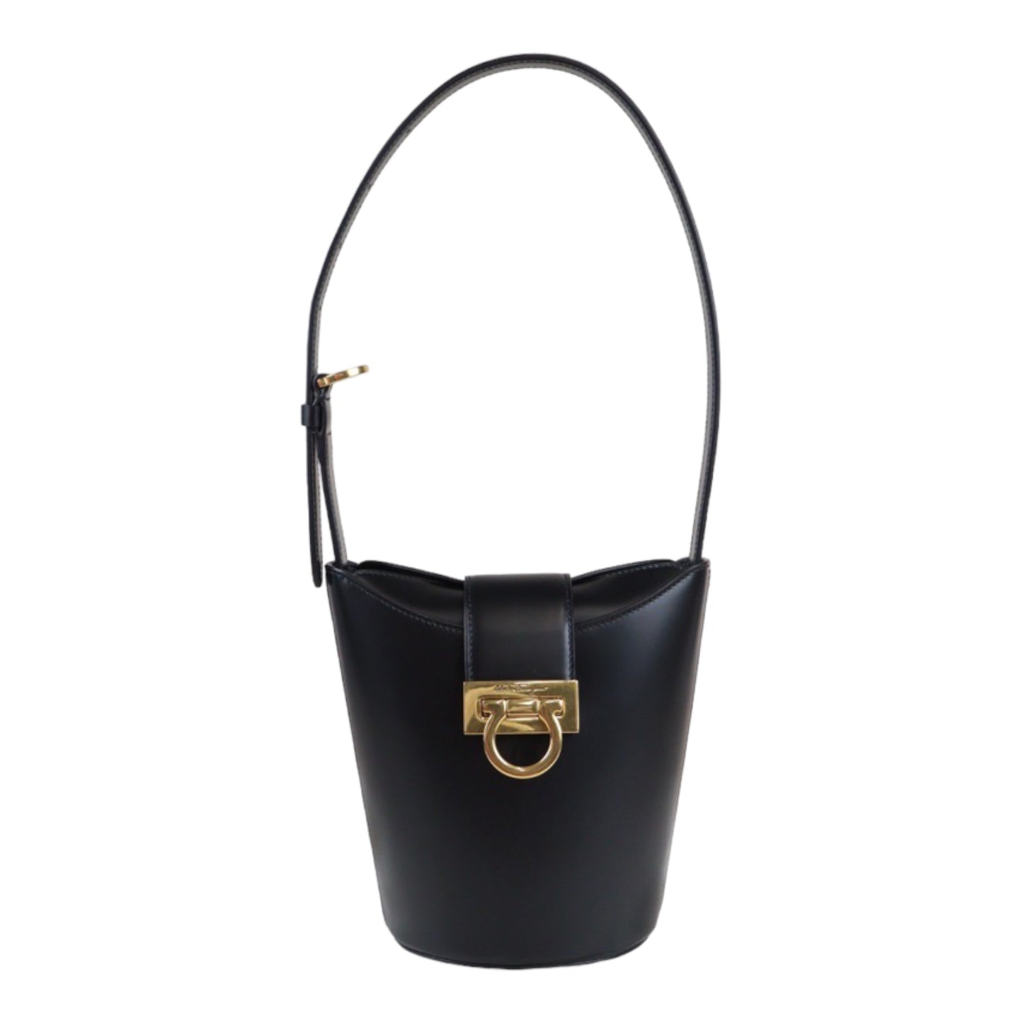 Rank A ｜Ferragamo Gancini Handbag Shoulderbag｜23050901