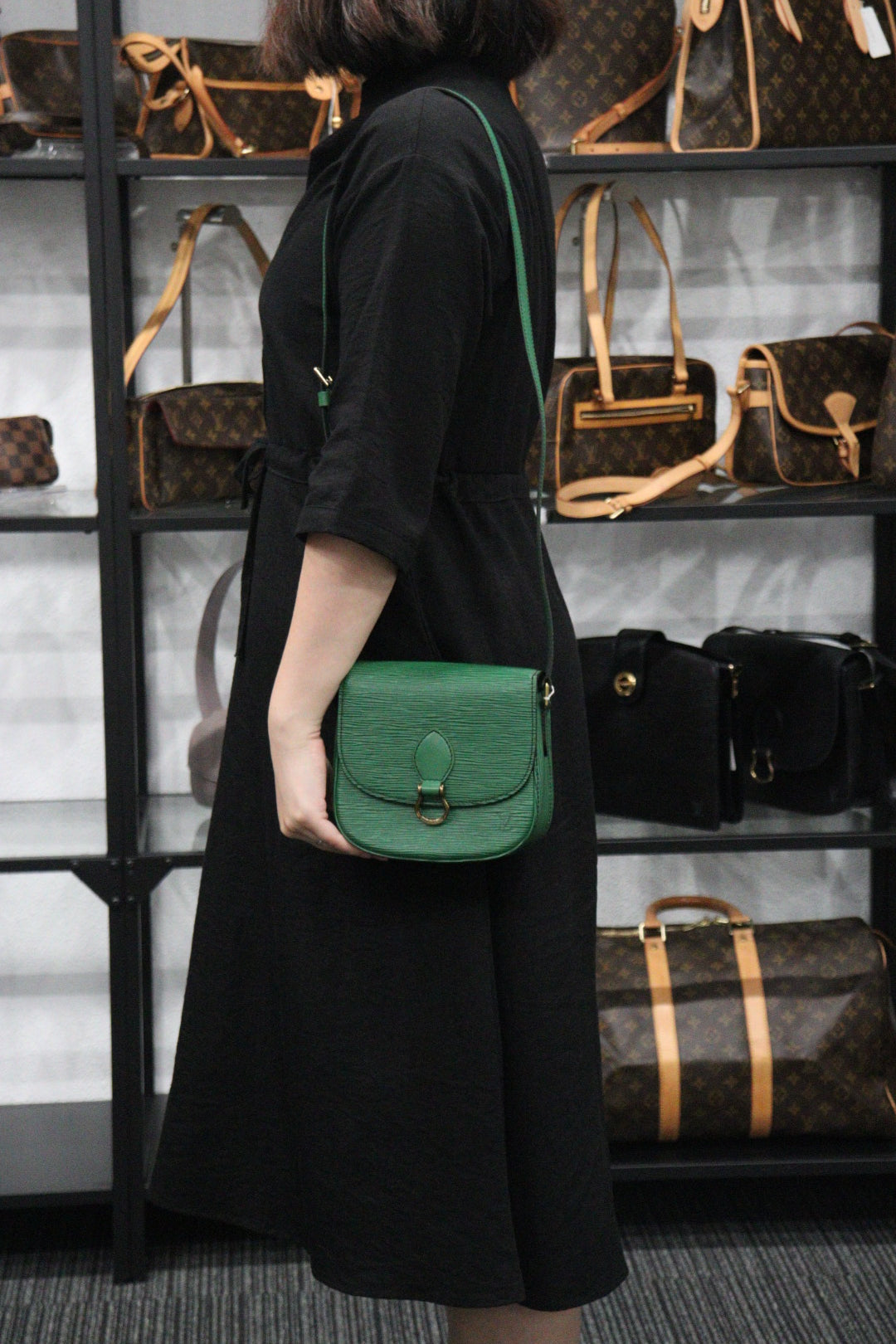 Rank A ｜ LV Epi Saint Cloud PM Shoulder Bag ｜23070407