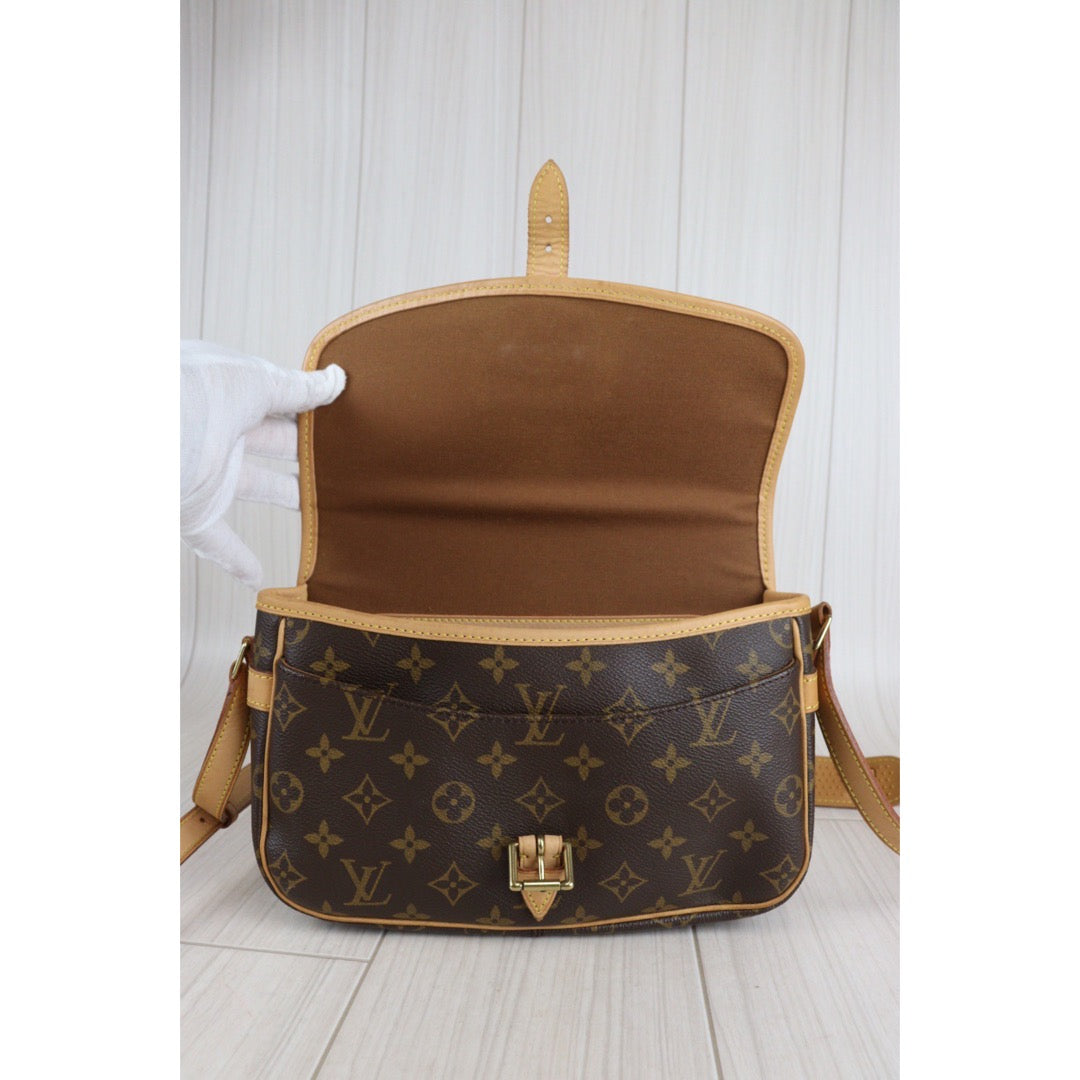 Rank AB ｜LV Monogram Sologne ShoulderBag｜V23062342