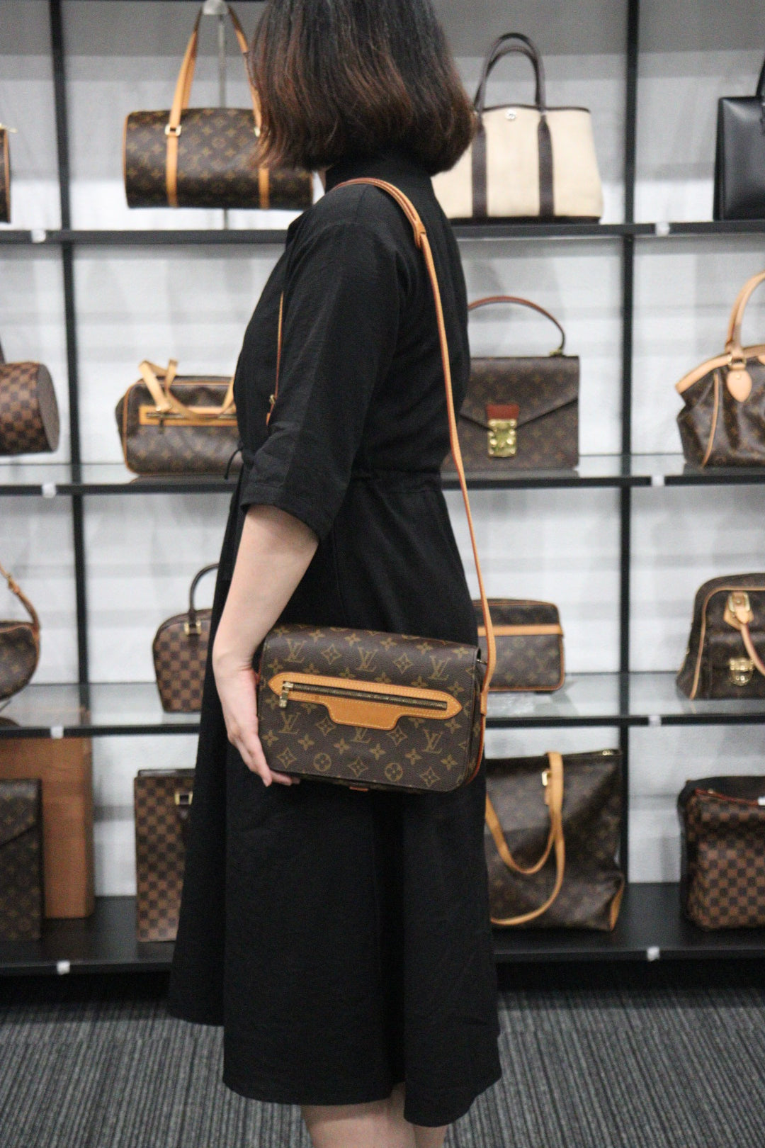 Rank AB ｜ LV Monogram Shoulder Bag ｜23061812
