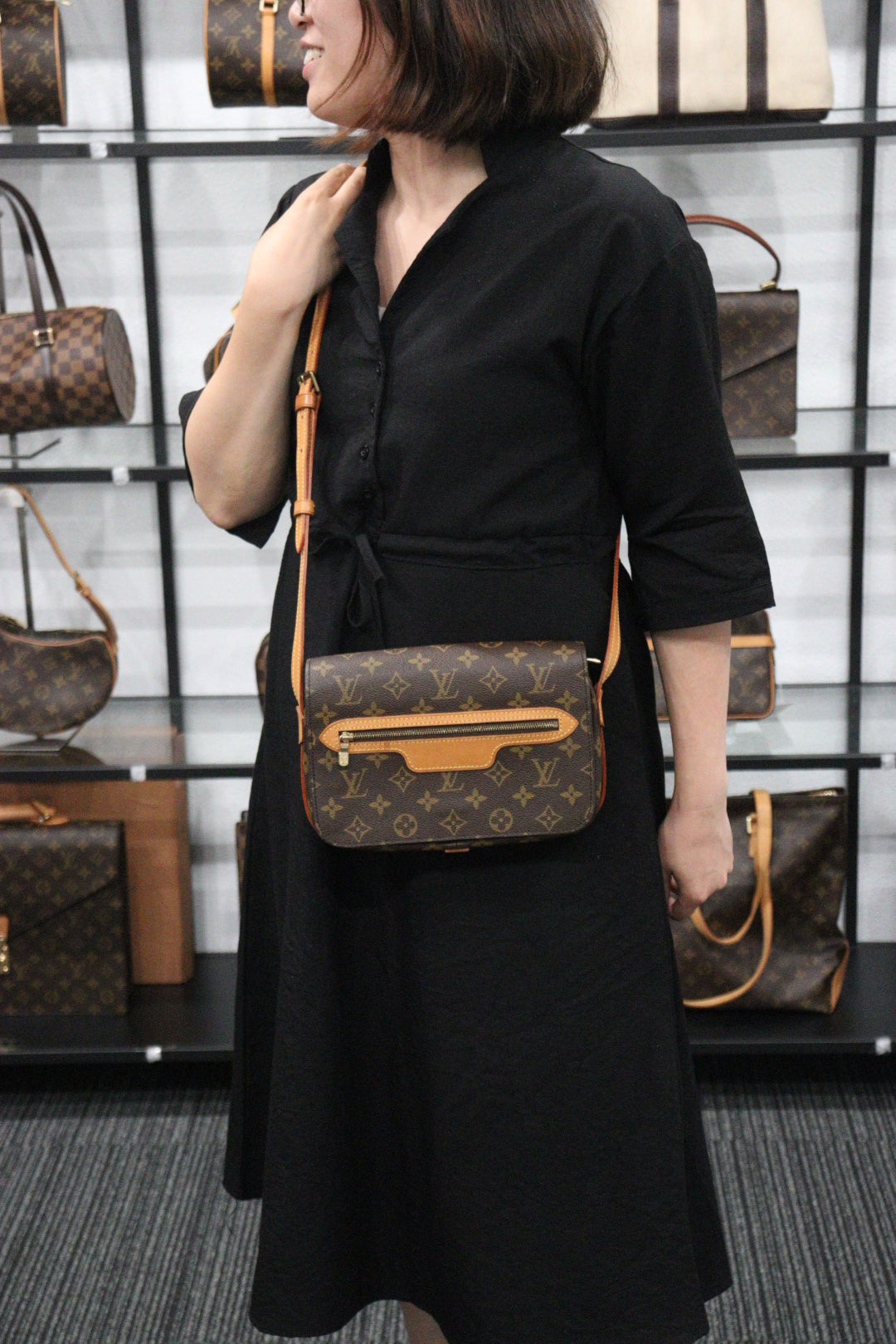 Rank AB ｜ LV Monogram Shoulder Bag ｜23061812