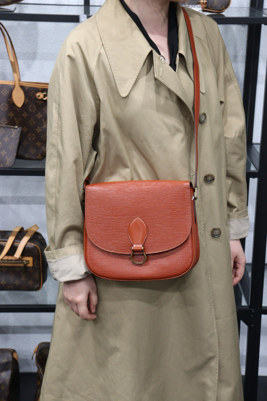 Rank A ｜LV Epi Saint-Cloud Shoulder Bag｜23042217