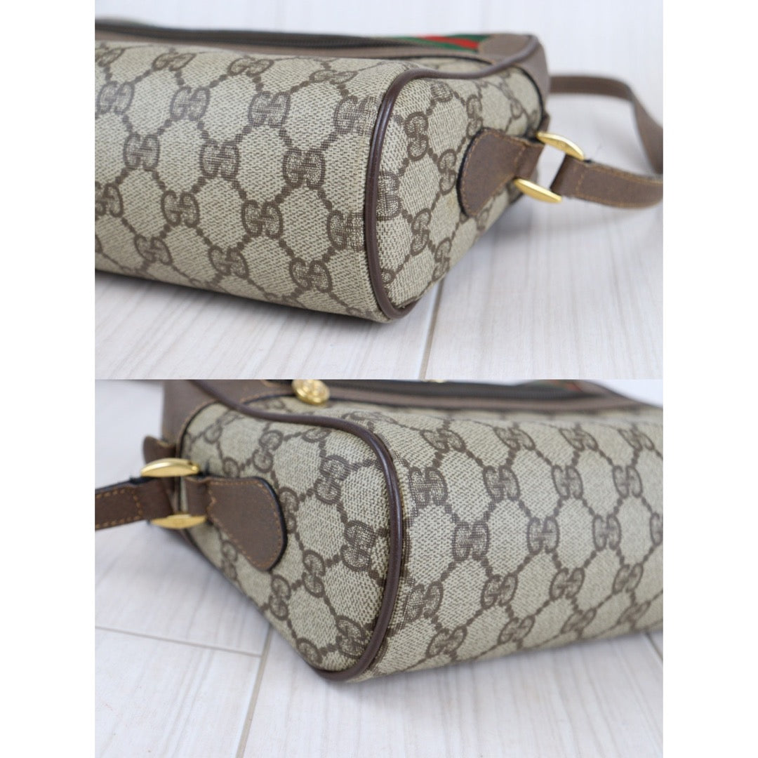 Rank AB ｜ GUCCI Vintage Camera Shoulder Bag ｜23052903