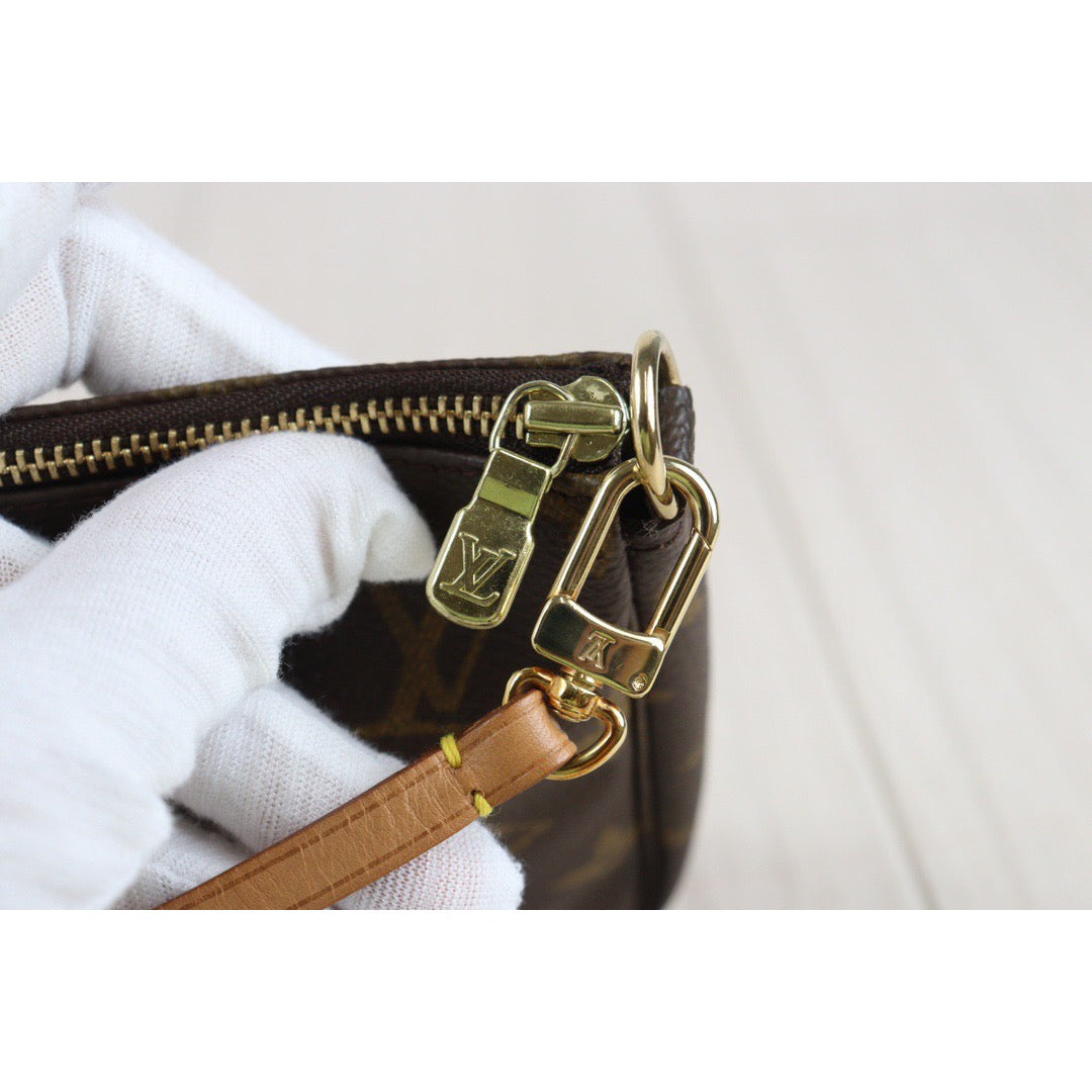 Rank A ｜ LV Monogram Pochette Accessoires ｜V23070704
