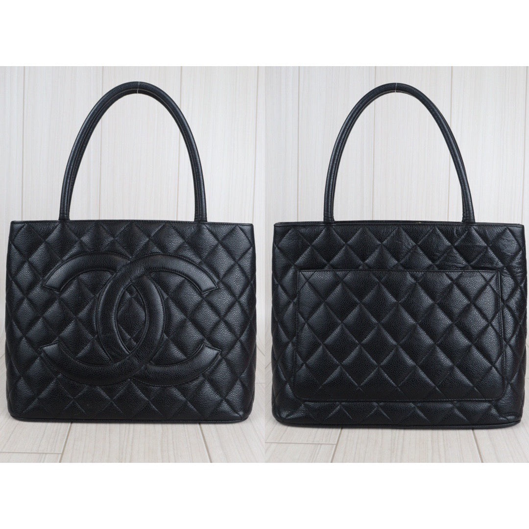 Rank A ｜ CHANEL Caviar Skin Leather Calf Leather Tote Bag｜V23062335