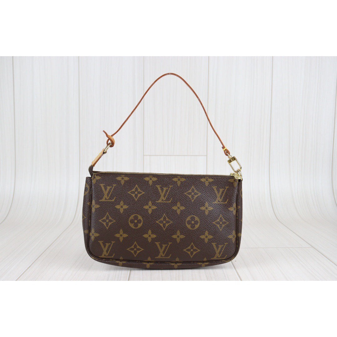 Rank A ｜ LV Monogram Pochette Accessoires ｜23051602